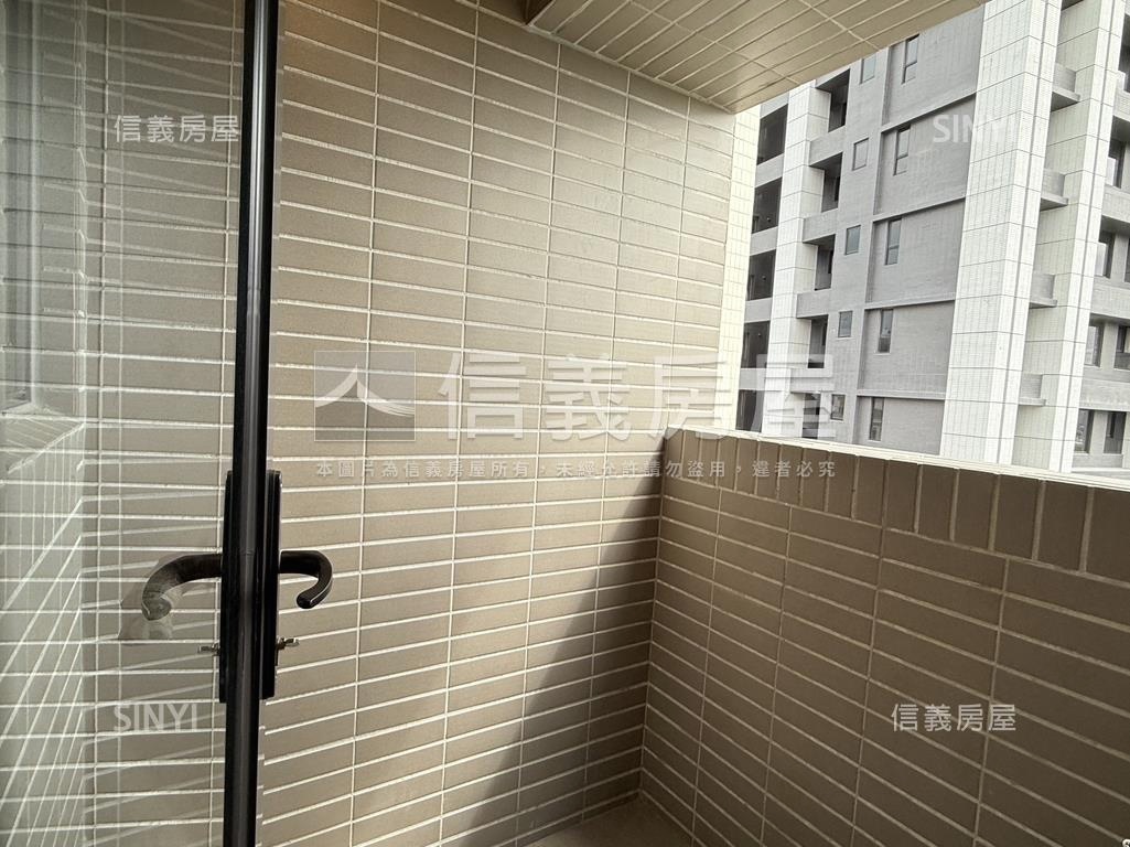 萊茵水花園三房平面車位房屋室內格局與周邊環境