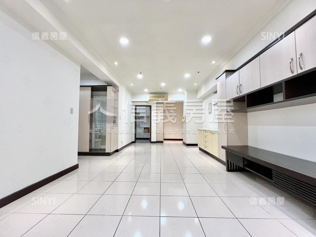 貿商社區精美高樓三房房屋室內格局與周邊環境