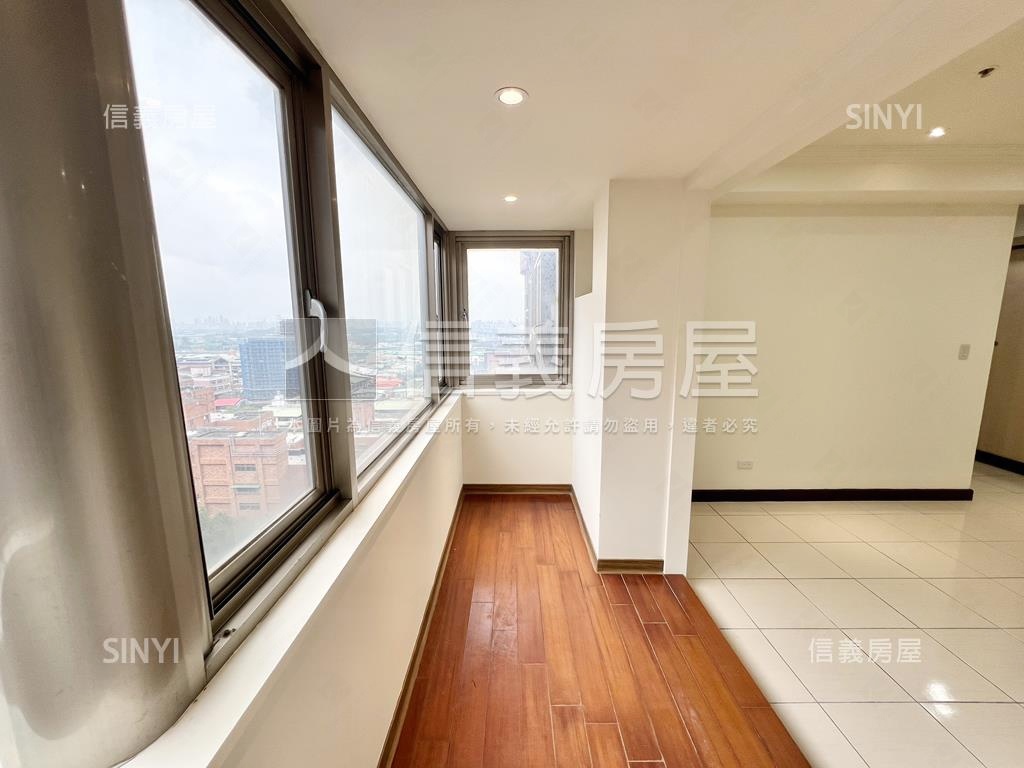 貿商社區精美高樓三房房屋室內格局與周邊環境