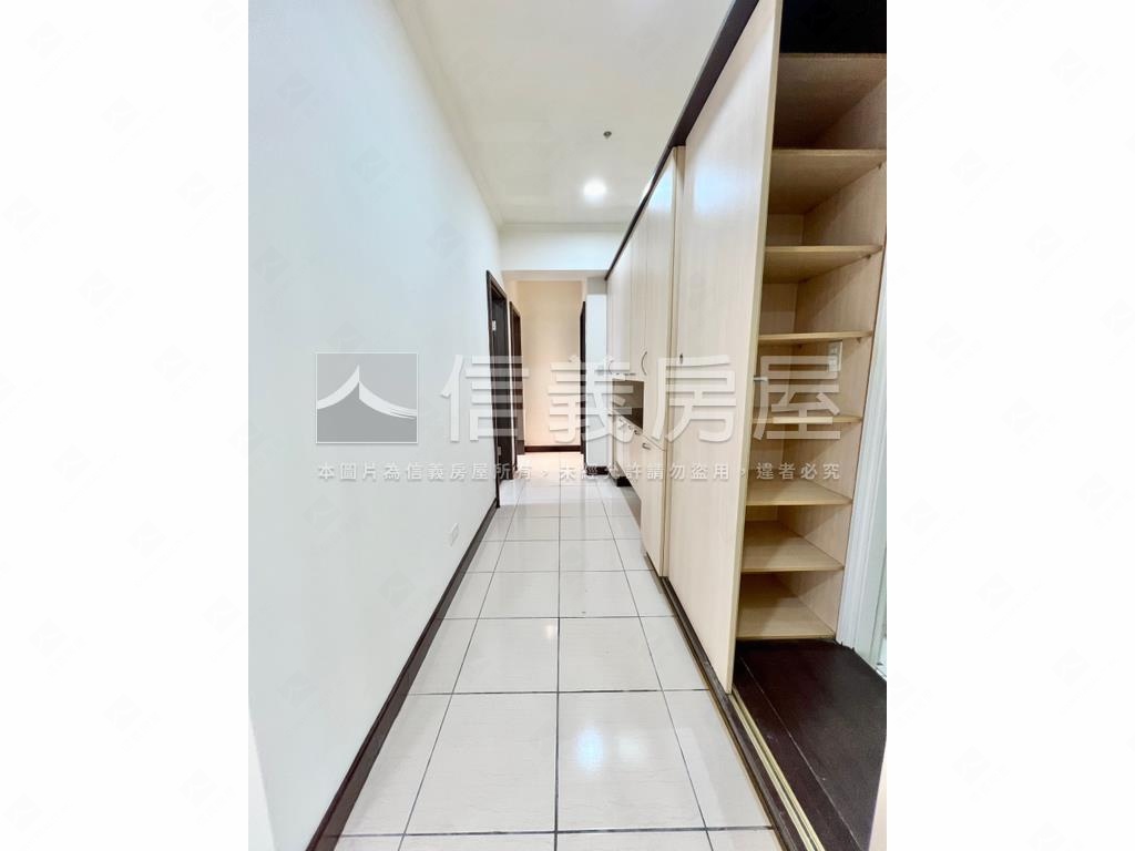 貿商社區精美高樓三房房屋室內格局與周邊環境