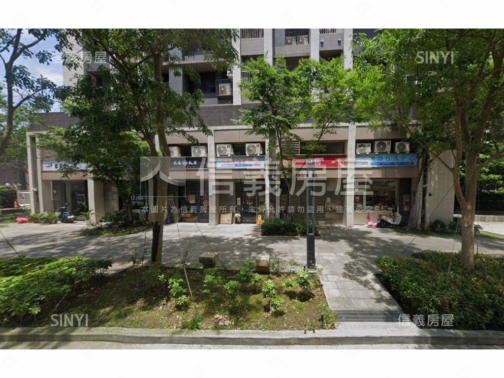 青和街四季平安挑高店面房屋室內格局與周邊環境