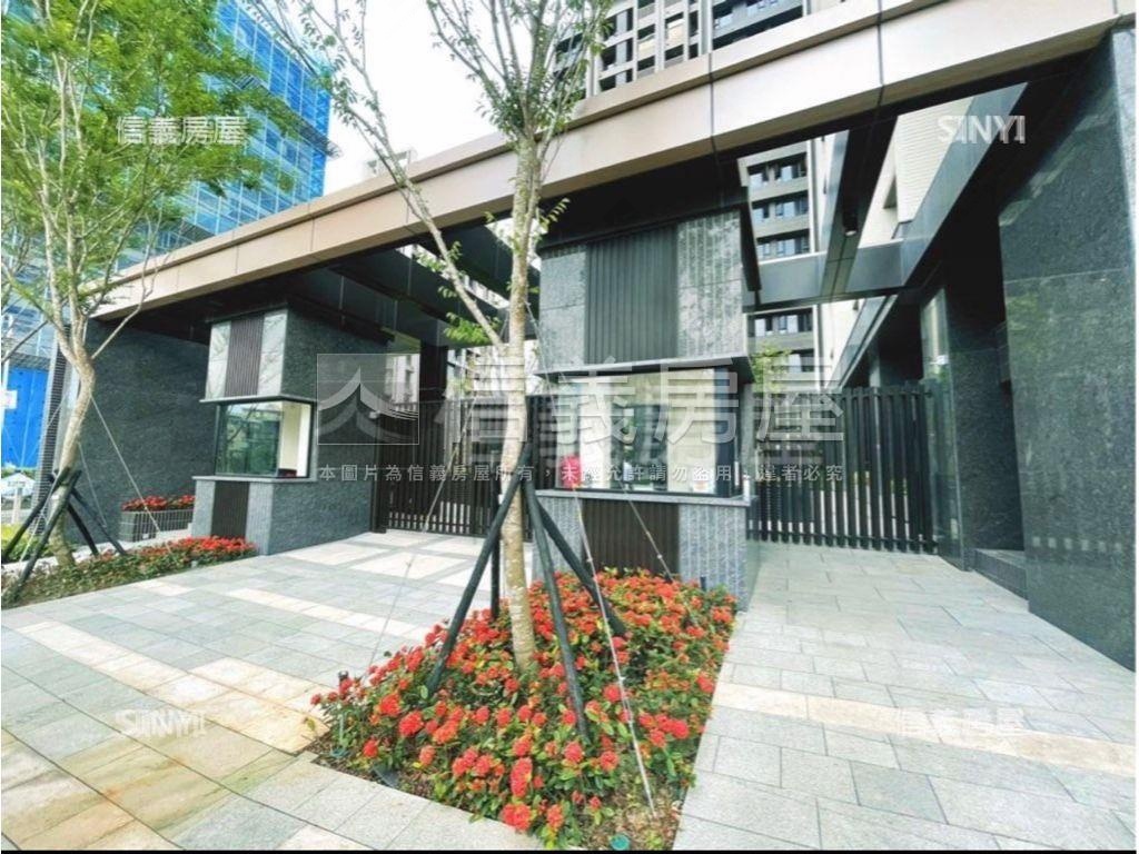 青和街四季平安挑高店面房屋室內格局與周邊環境