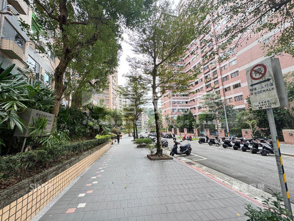 公園家高樓邊間美居房屋室內格局與周邊環境