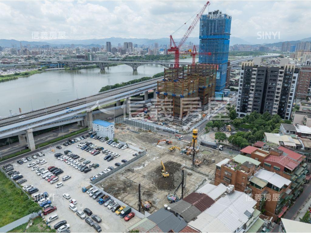 新濠河岸景觀‧兩房車位房屋室內格局與周邊環境