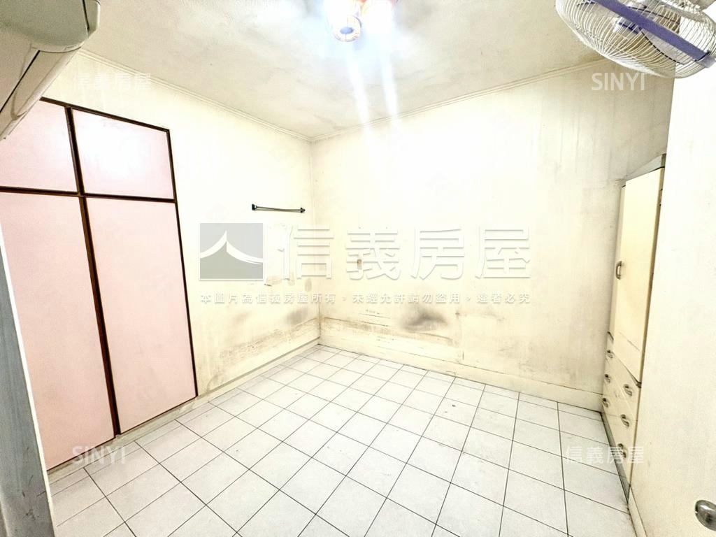 中港三街四樓方正採光好屋房屋室內格局與周邊環境