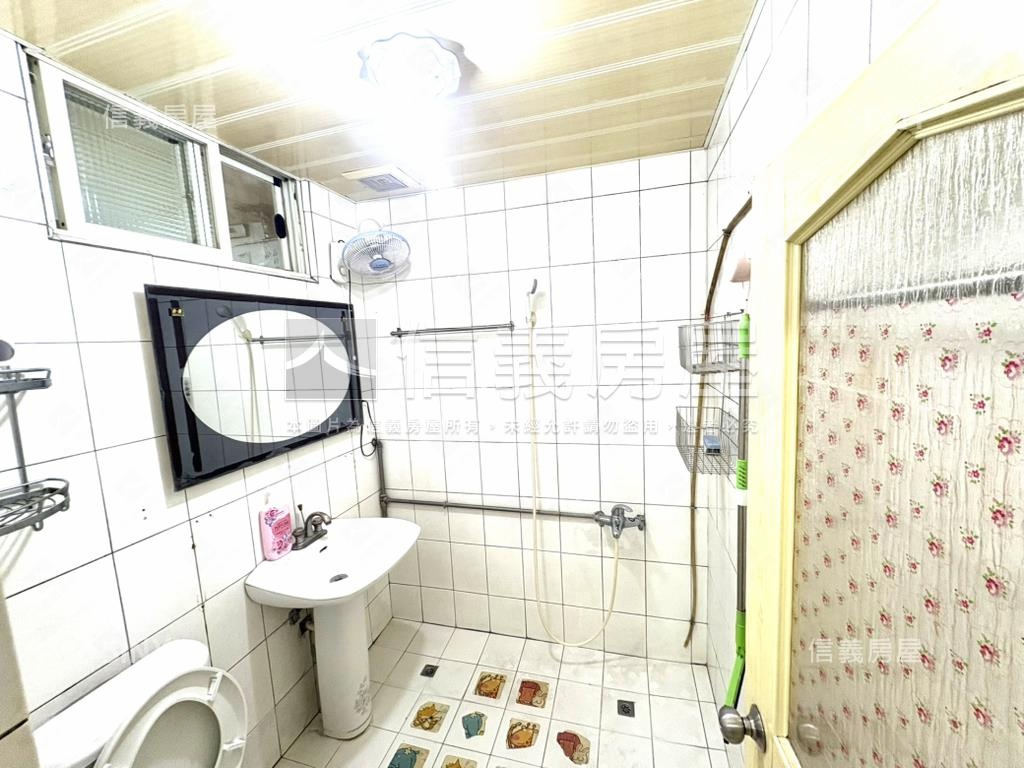 中港三街四樓方正採光好屋房屋室內格局與周邊環境