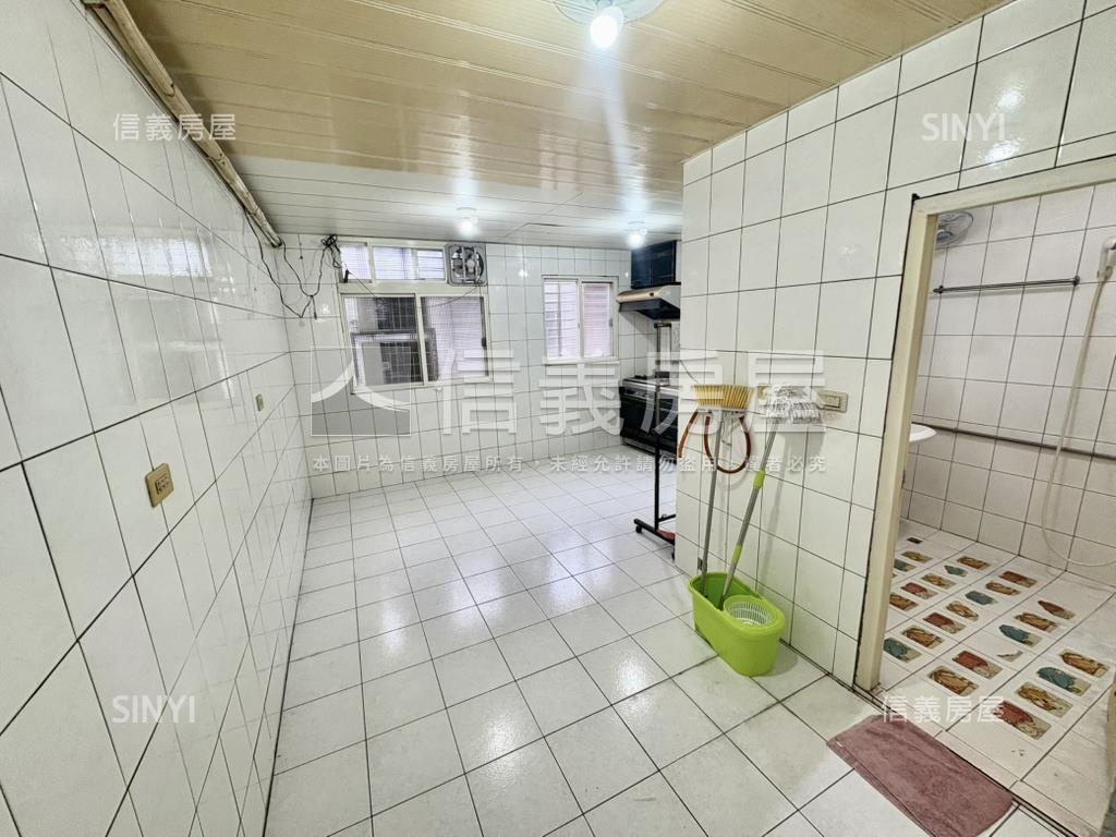 中港三街四樓方正採光好屋房屋室內格局與周邊環境