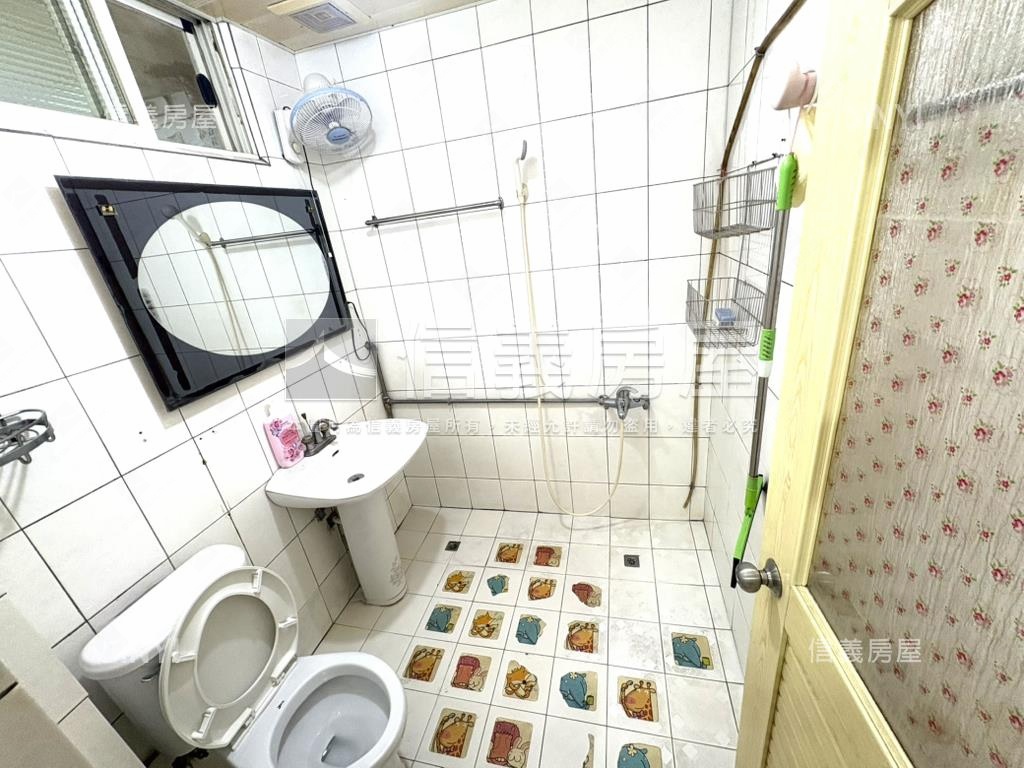 中港三街四樓方正採光好屋房屋室內格局與周邊環境