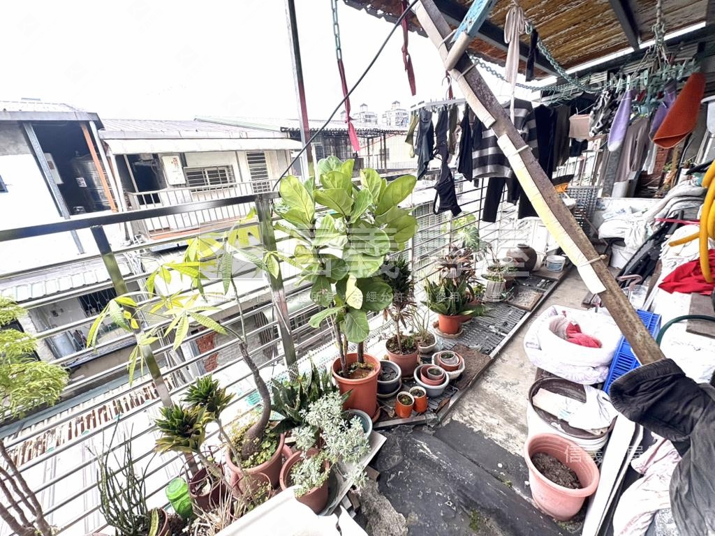 中港三街四樓方正採光好屋房屋室內格局與周邊環境