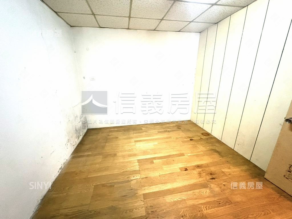 中港三街四樓方正採光好屋房屋室內格局與周邊環境