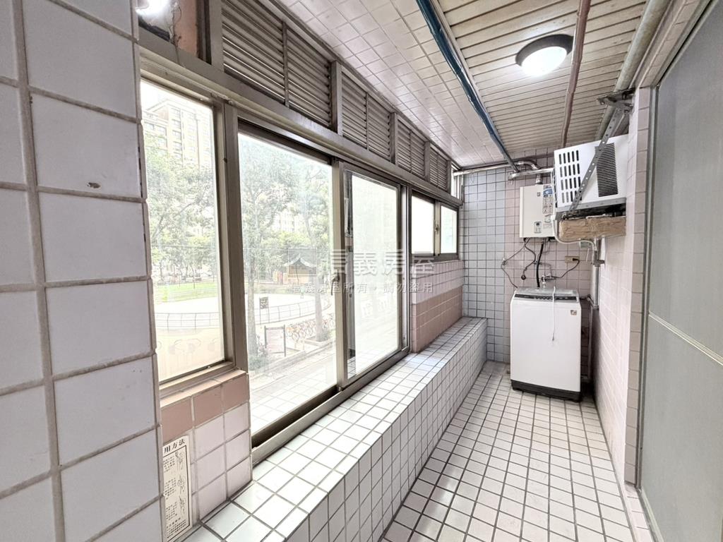 面公園★稀有釋出力霸套房房屋室內格局與周邊環境