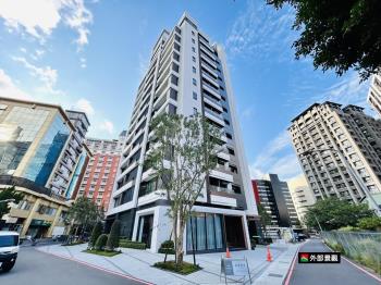 新潤朗格美三房車位