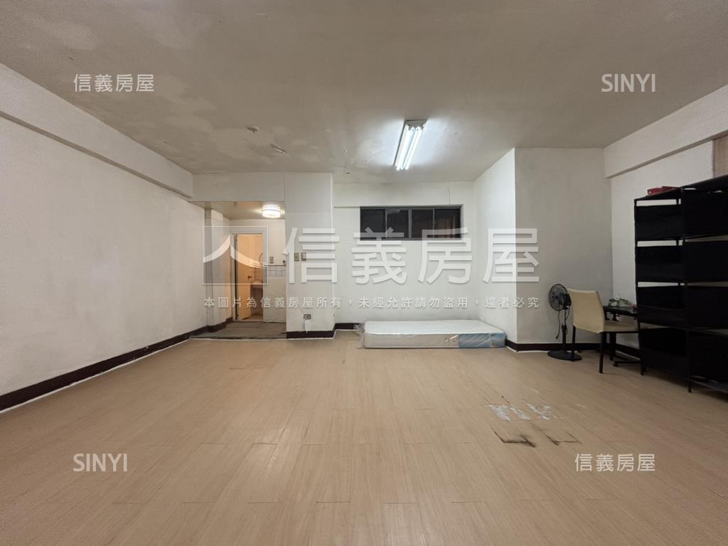 小資首選西園國宅三樓房屋室內格局與周邊環境