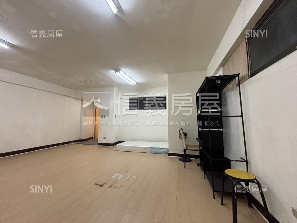 小資首選西園國宅三樓房屋室內格局與周邊環境