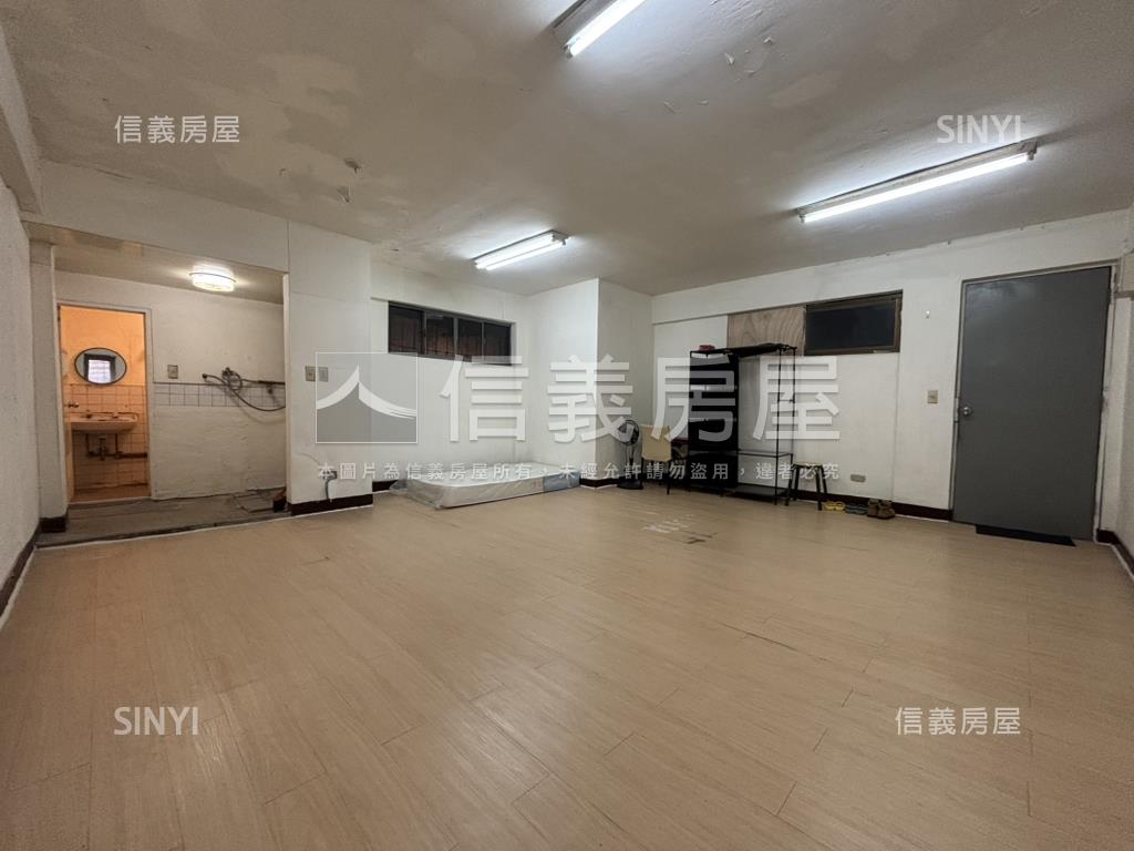 小資首選西園國宅三樓房屋室內格局與周邊環境