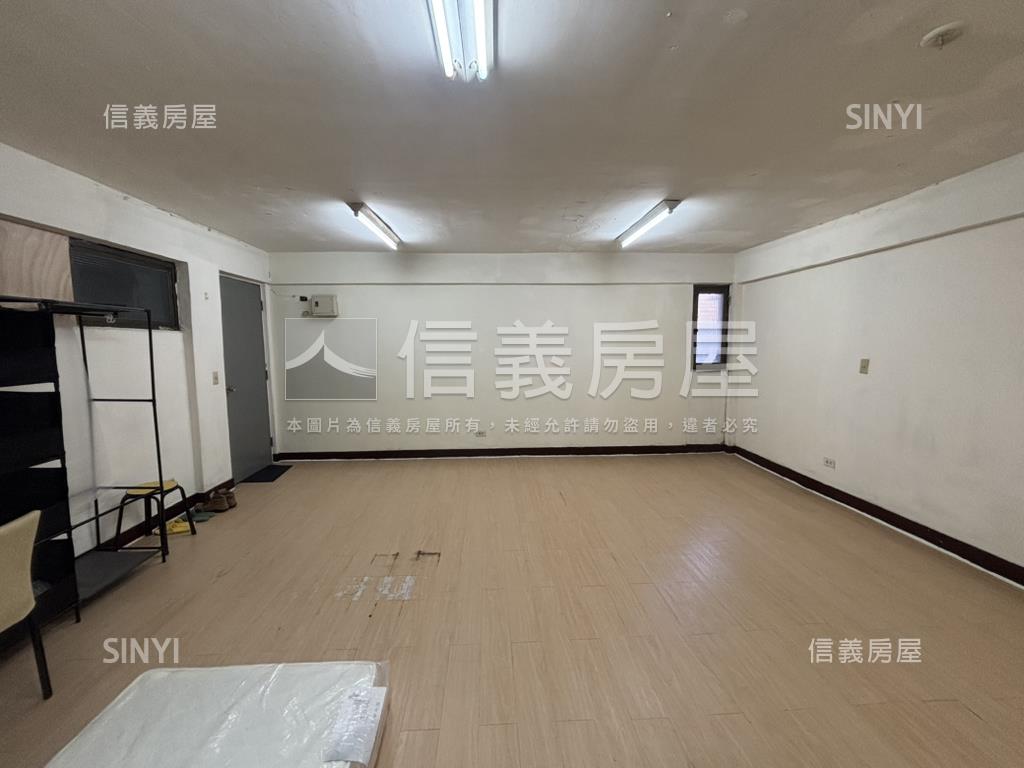 小資首選西園國宅三樓房屋室內格局與周邊環境