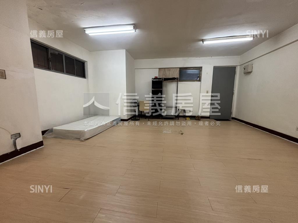 小資首選西園國宅三樓房屋室內格局與周邊環境