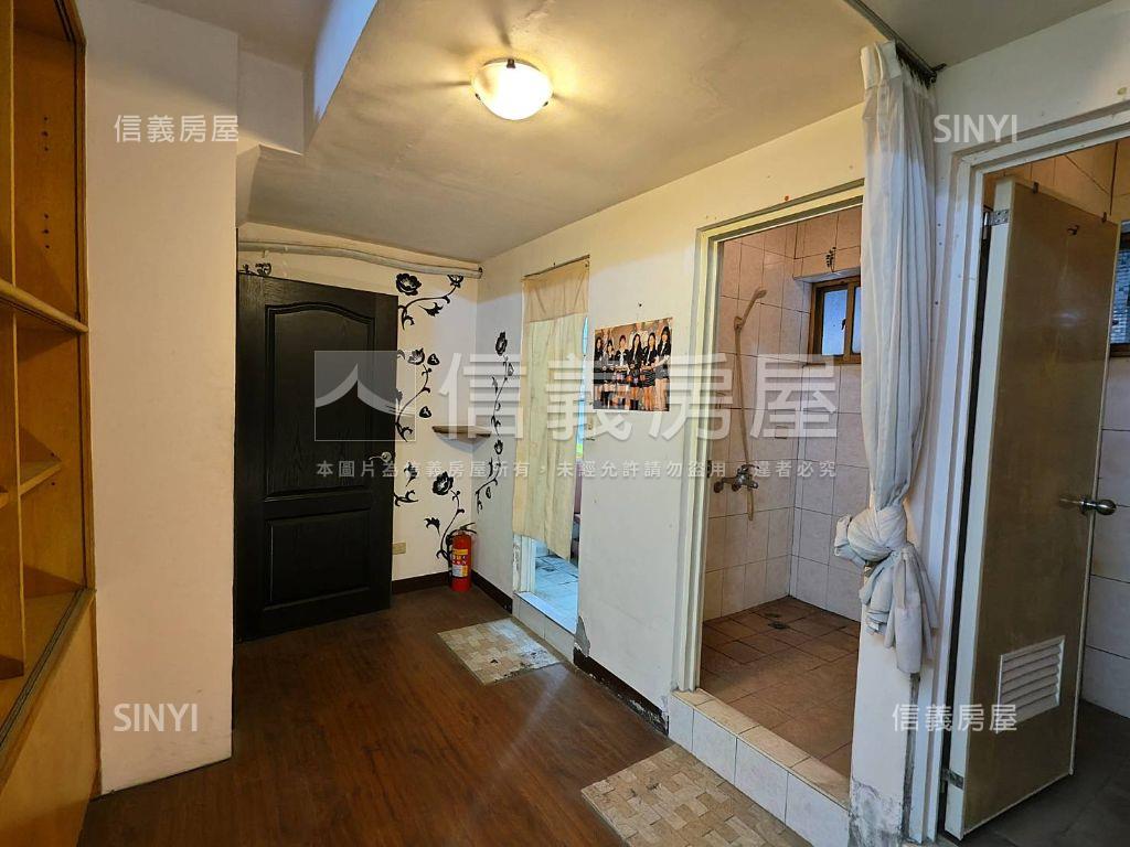 褒揚正街黃金騎樓店鋪房屋室內格局與周邊環境