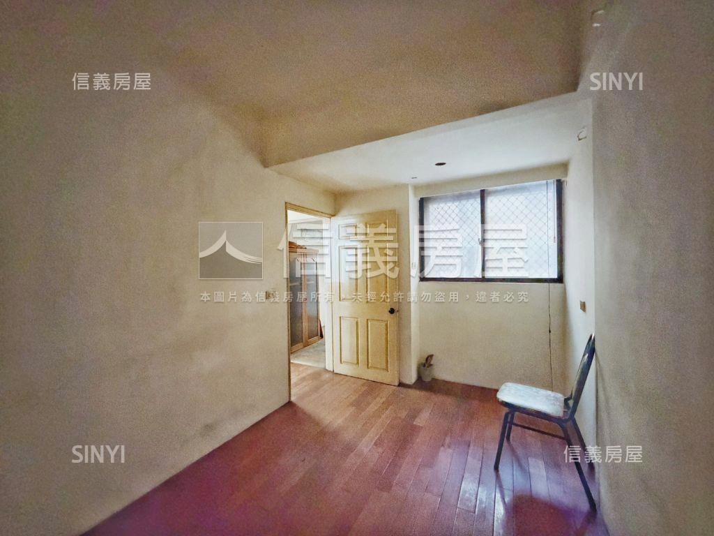 建工商圈露台寬敞舒適三房房屋室內格局與周邊環境