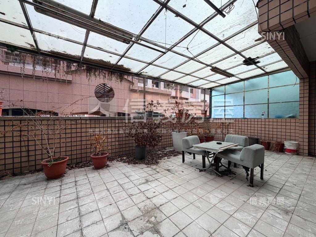 建工商圈露台寬敞舒適三房房屋室內格局與周邊環境