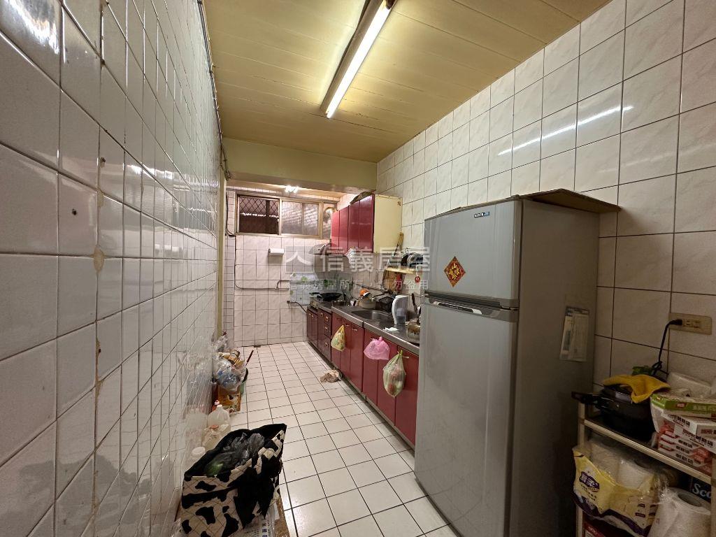 新東街面寬優質一樓房屋室內格局與周邊環境