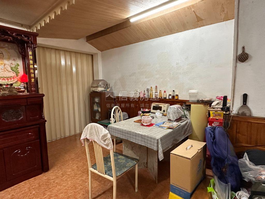 新東街面寬優質一樓房屋室內格局與周邊環境