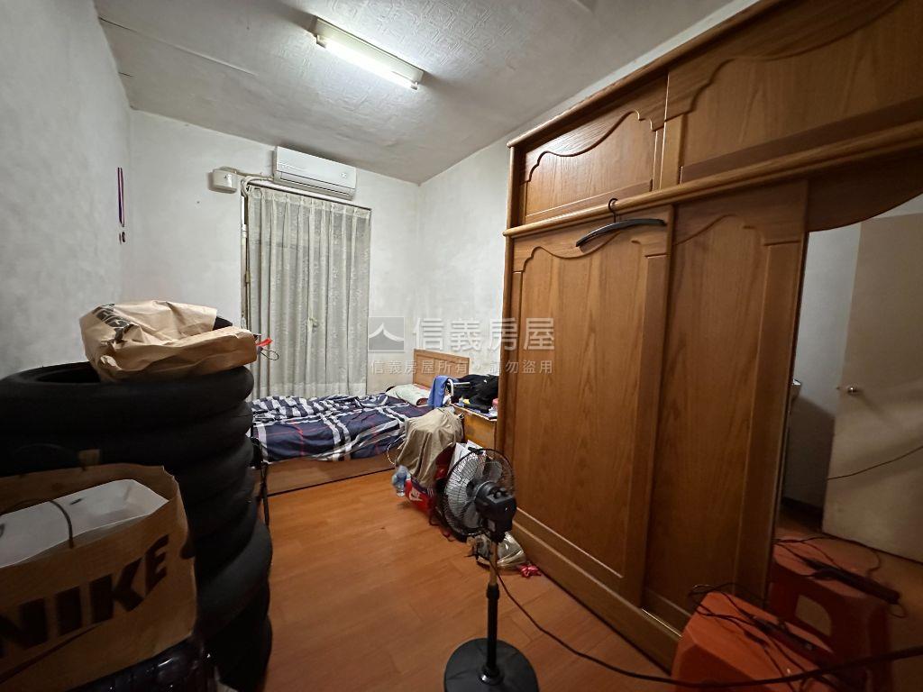 新東街面寬優質一樓房屋室內格局與周邊環境