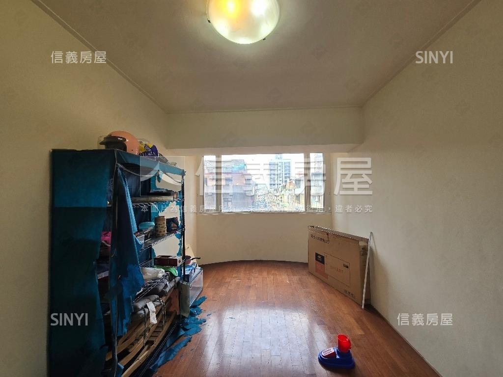 專任頭前庄三房電梯房屋室內格局與周邊環境