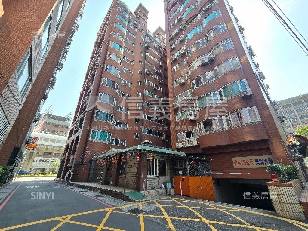 專任頭前庄三房電梯房屋室內格局與周邊環境