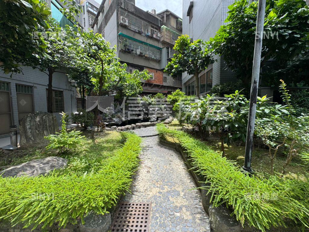 景安雙捷運大四房平面車位房屋室內格局與周邊環境