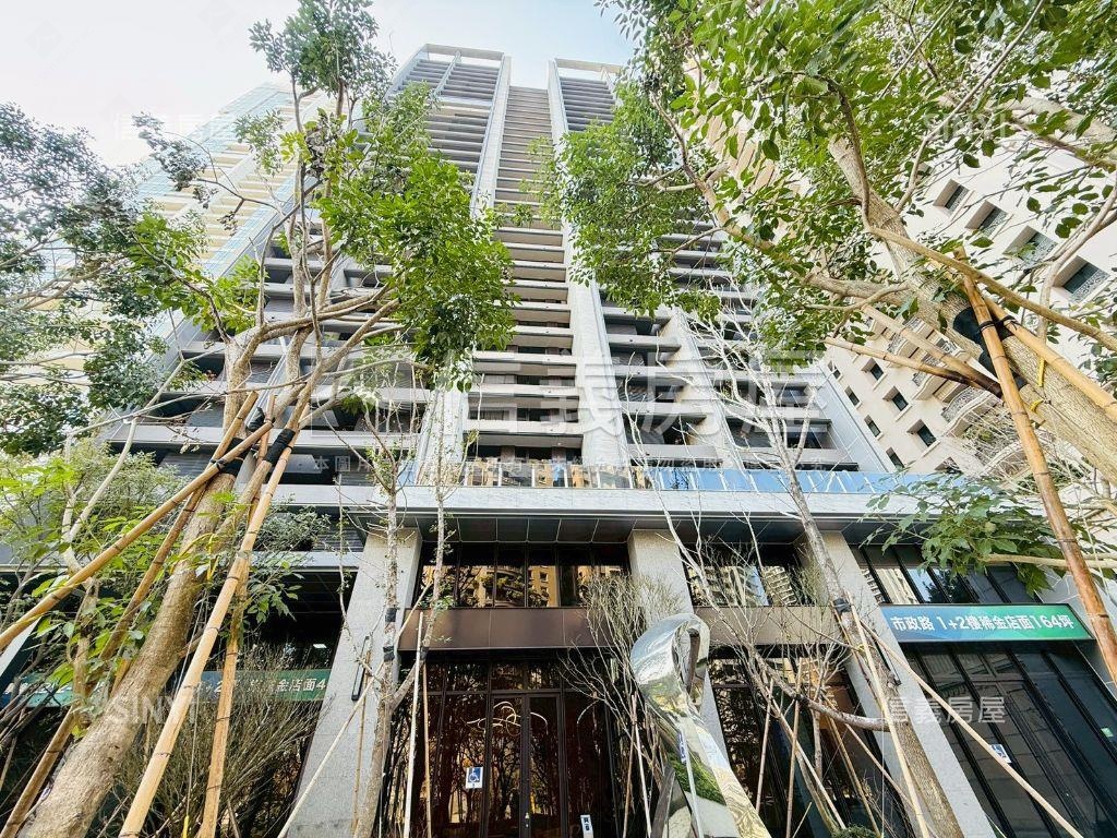 市政１號院次頂樓二房平車房屋室內格局與周邊環境