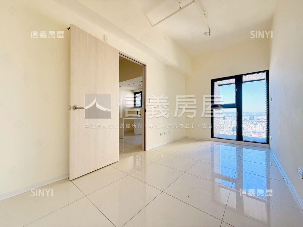 市政１號院次頂樓二房平車房屋室內格局與周邊環境