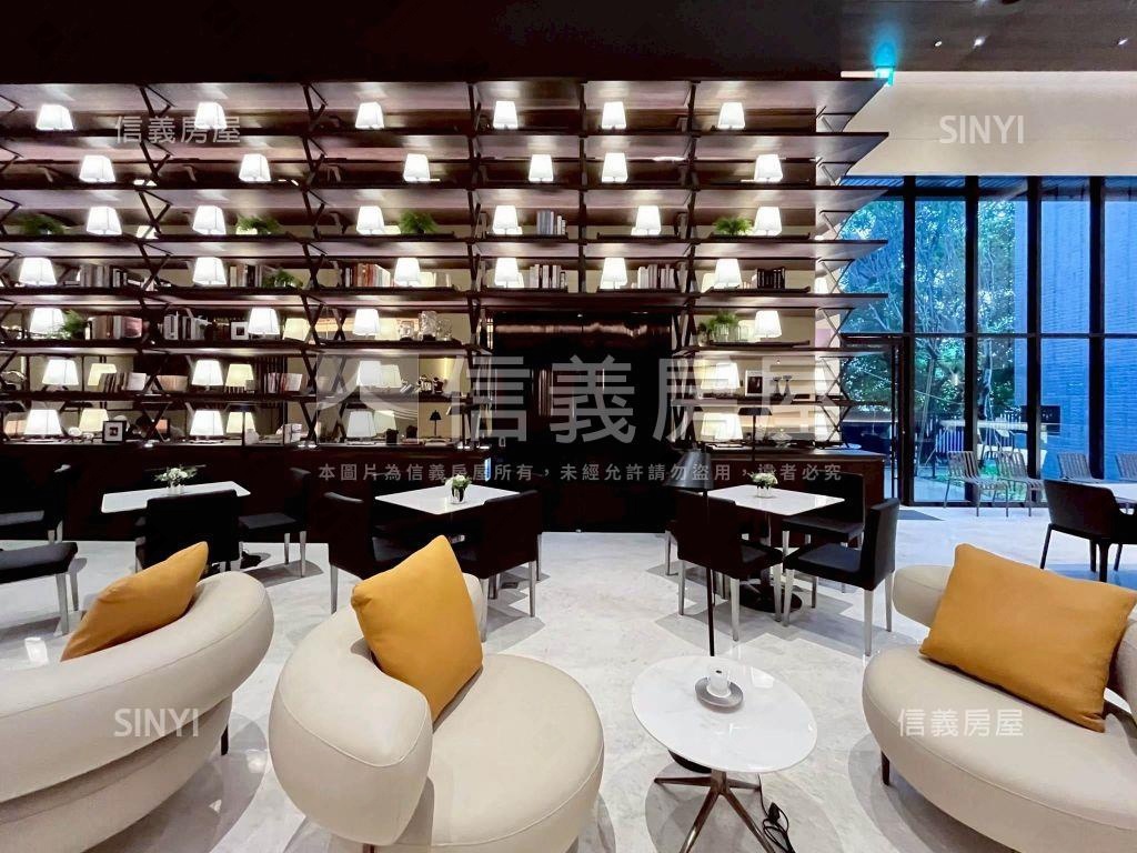 市政１號院次頂樓二房平車房屋室內格局與周邊環境