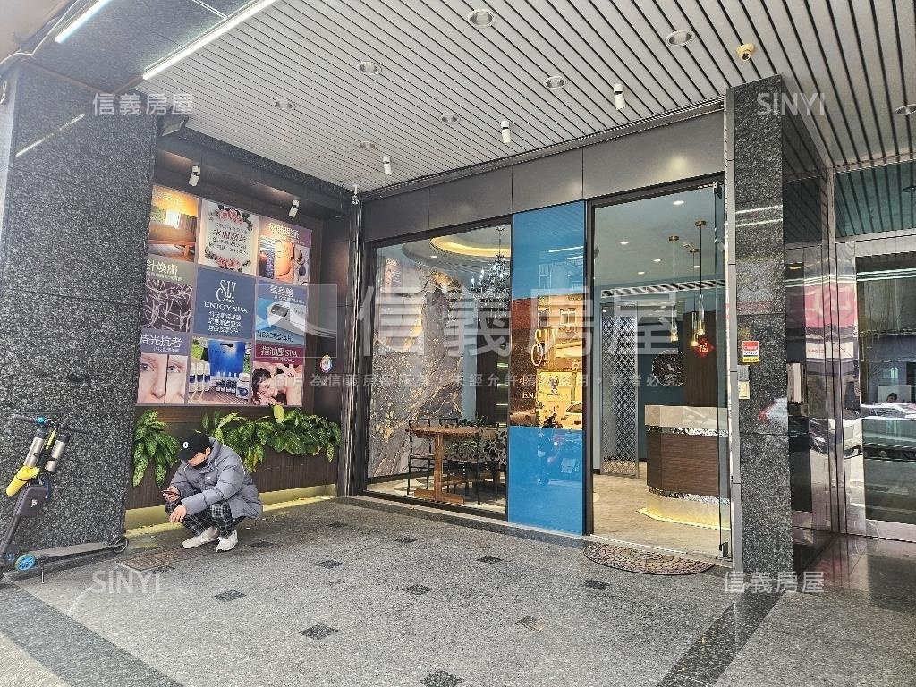 ＡＡ晴光市場口挑高金店房屋室內格局與周邊環境