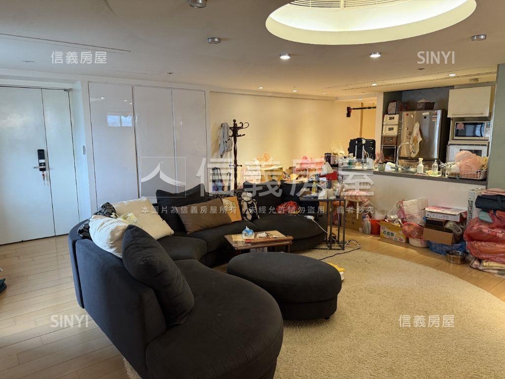 凱旋門高樓景觀大三房房屋室內格局與周邊環境