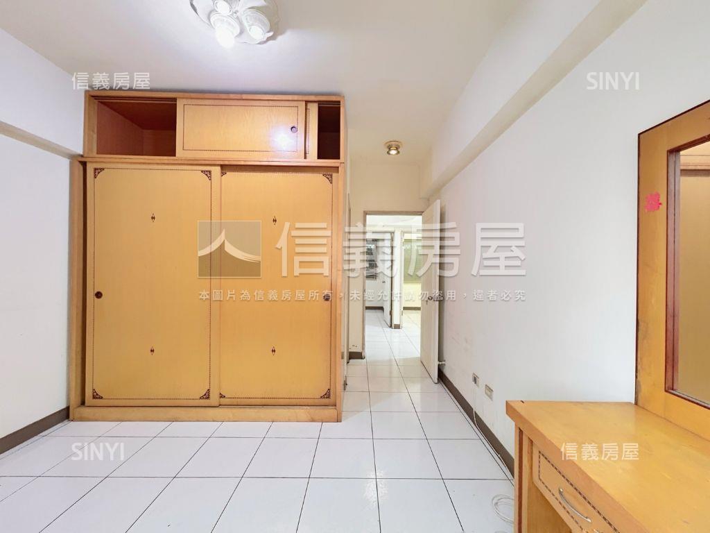 宏盛頂好美三房房屋室內格局與周邊環境