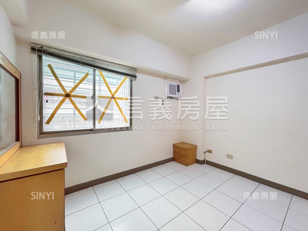 宏盛頂好美三房房屋室內格局與周邊環境