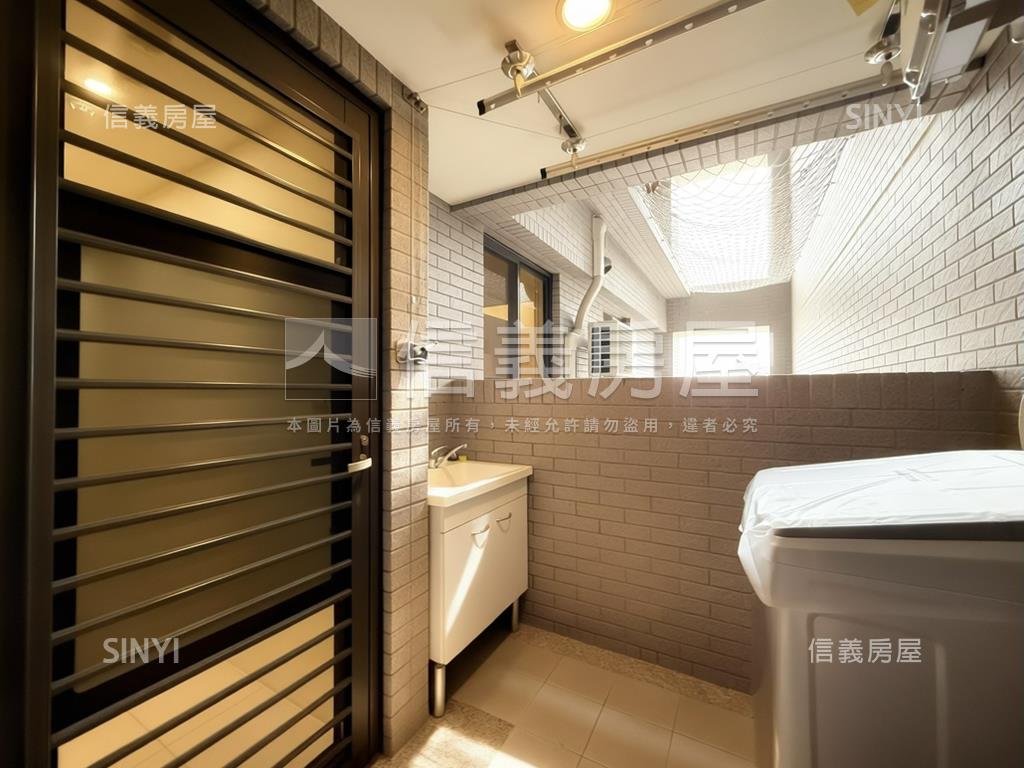元城文學苑美裝潢雙平車位房屋室內格局與周邊環境