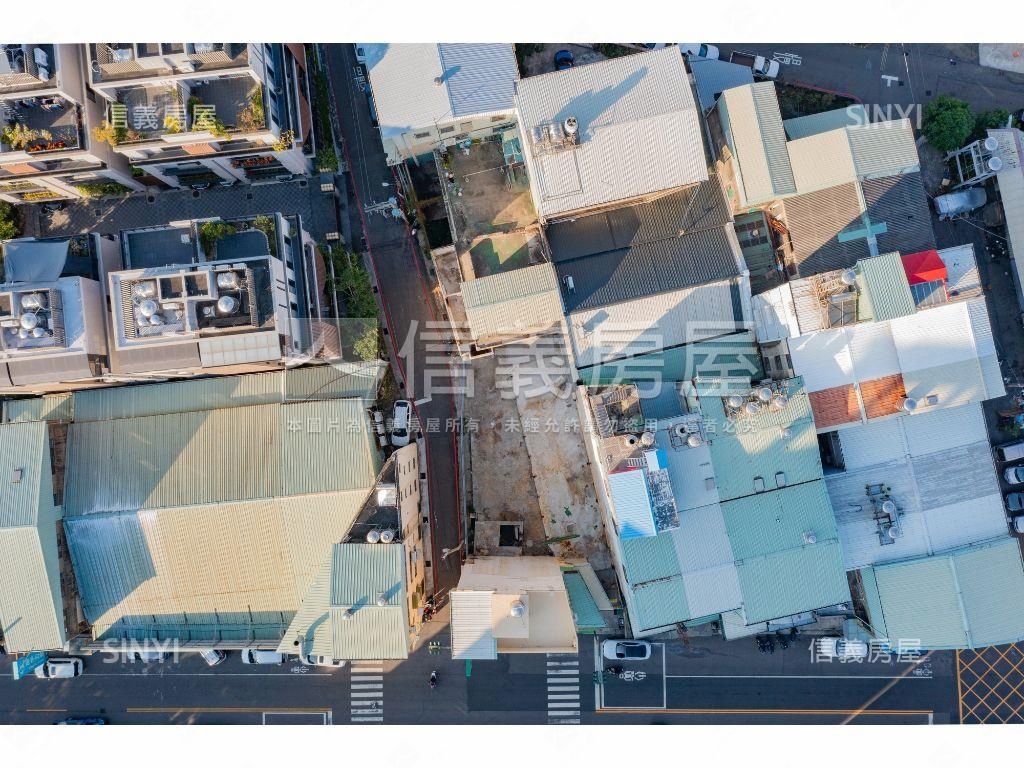 東區住二＋住一大面寬美地房屋室內格局與周邊環境