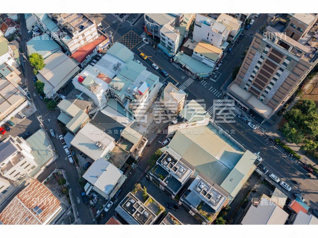 東區住二＋住一大面寬美地房屋室內格局與周邊環境