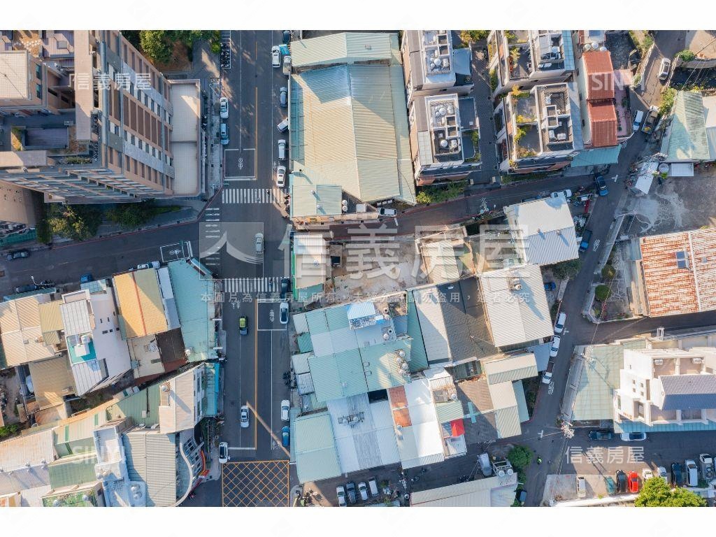 東區住二＋住一大面寬美地房屋室內格局與周邊環境