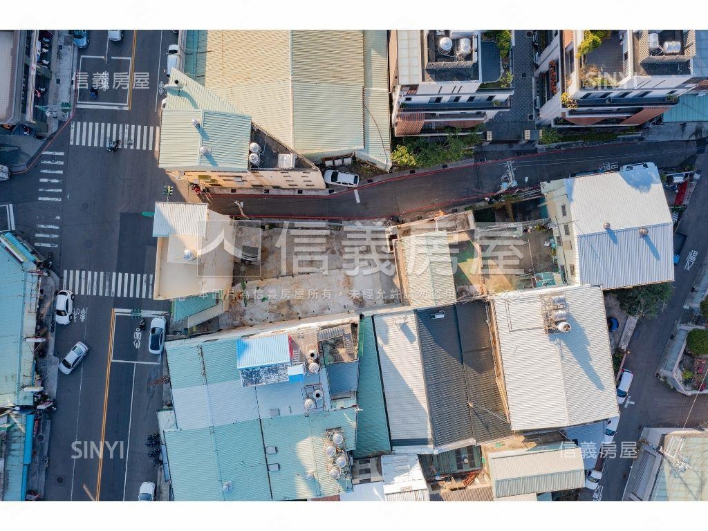 東區住二＋住一大面寬美地房屋室內格局與周邊環境