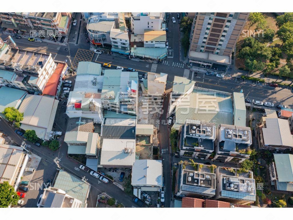 東區住二＋住一大面寬美地房屋室內格局與周邊環境