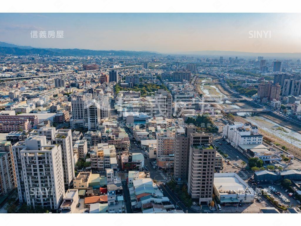 東區住二＋住一大面寬美地房屋室內格局與周邊環境