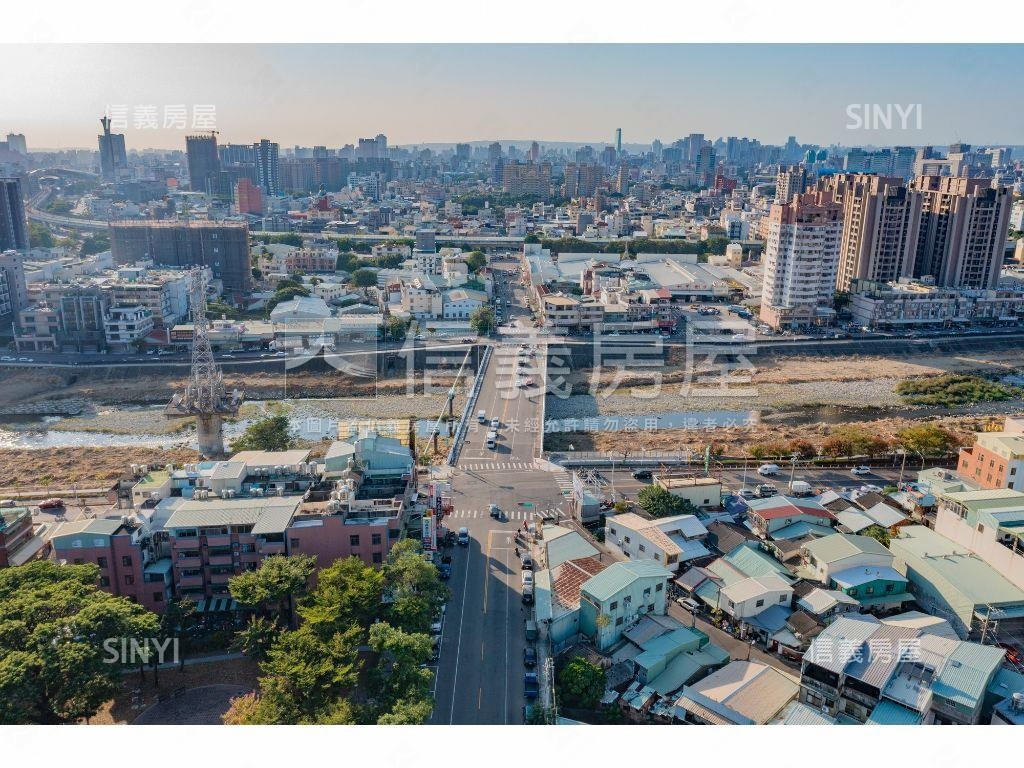 東區住二＋住一大面寬美地房屋室內格局與周邊環境