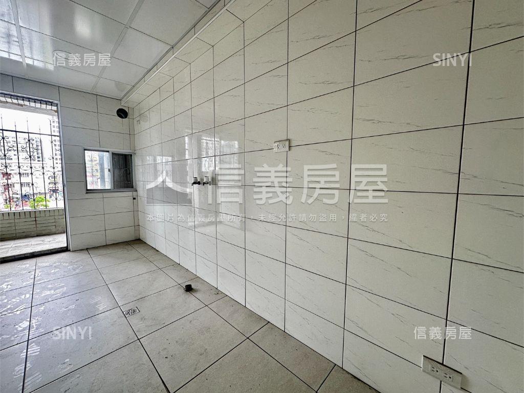 川景綠意大四房房屋室內格局與周邊環境