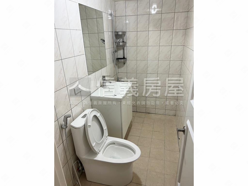 聖塔稀有露臺戶釋出房屋室內格局與周邊環境