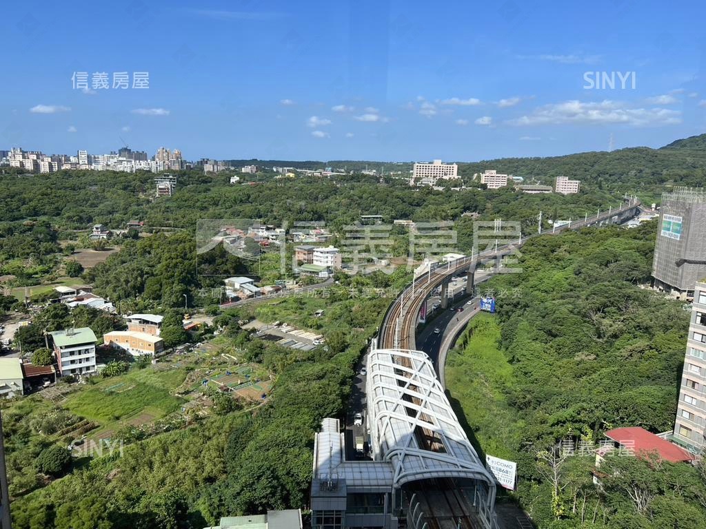 聖塔稀有露臺戶釋出房屋室內格局與周邊環境