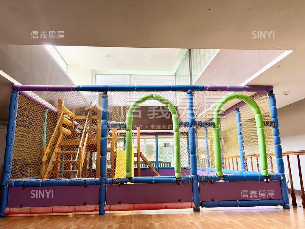 聖塔稀有露臺戶釋出房屋室內格局與周邊環境