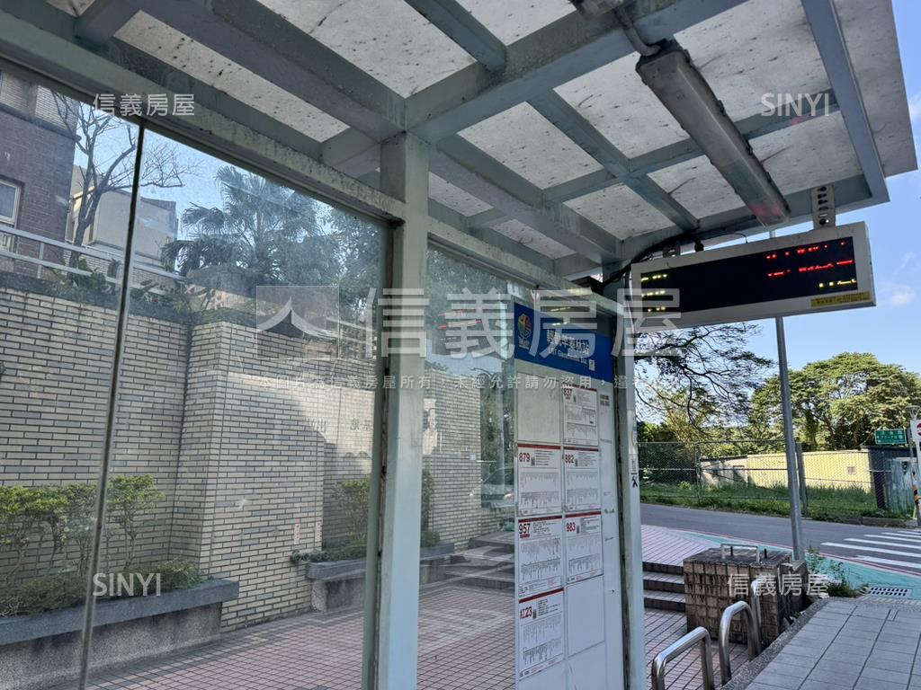 聖塔稀有露臺戶釋出房屋室內格局與周邊環境